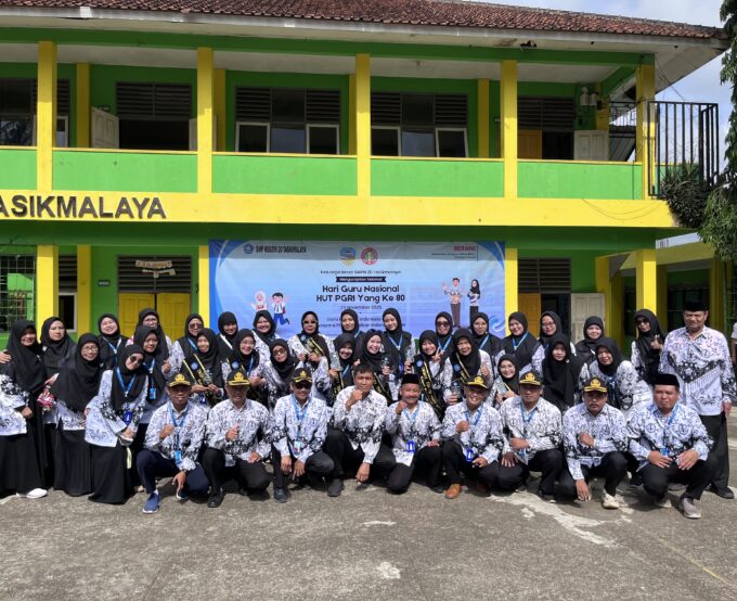 Perayaan Hari Guru Nasional di SMP Negeri 20 Tasikmalaya