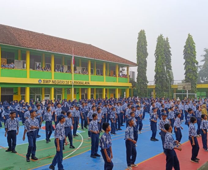 Pagi Ceria di SMPN 20 Tasikmalaya Gelar Senam Anak Indonesia